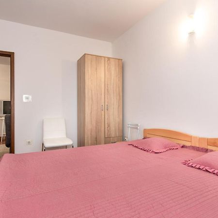 Apartment Drago *Cosy & Close To The Beach! 克尔克 外观 照片