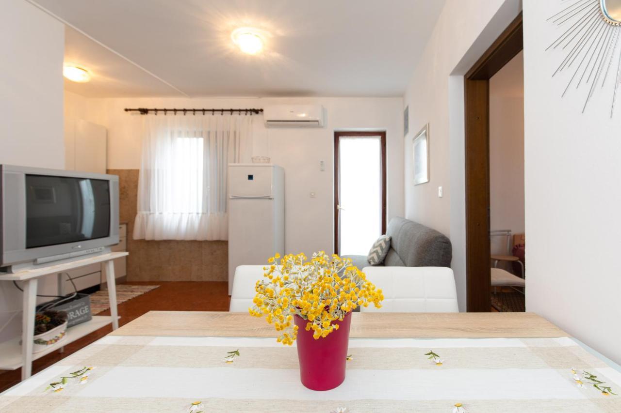 Apartment Drago *Cosy & Close To The Beach! 克尔克 外观 照片