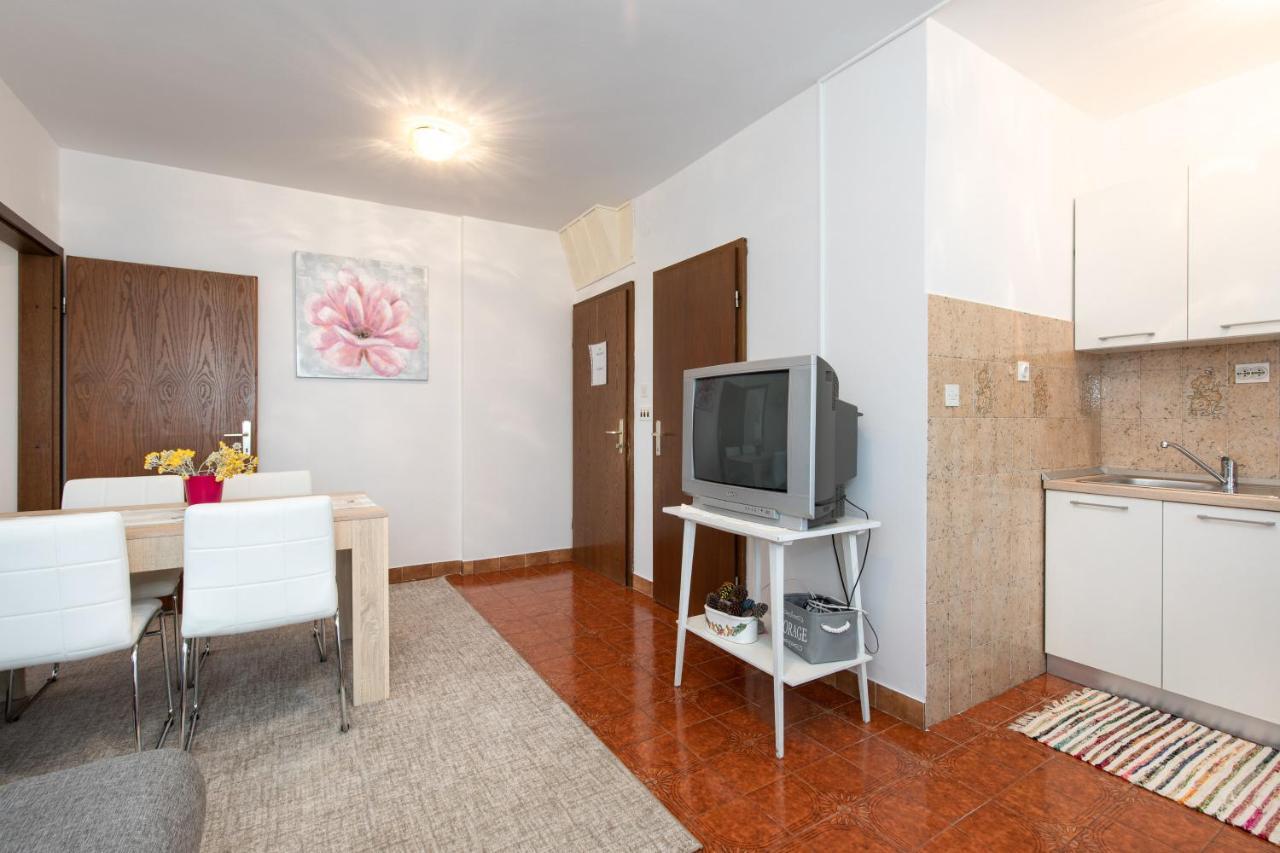 Apartment Drago *Cosy & Close To The Beach! 克尔克 外观 照片